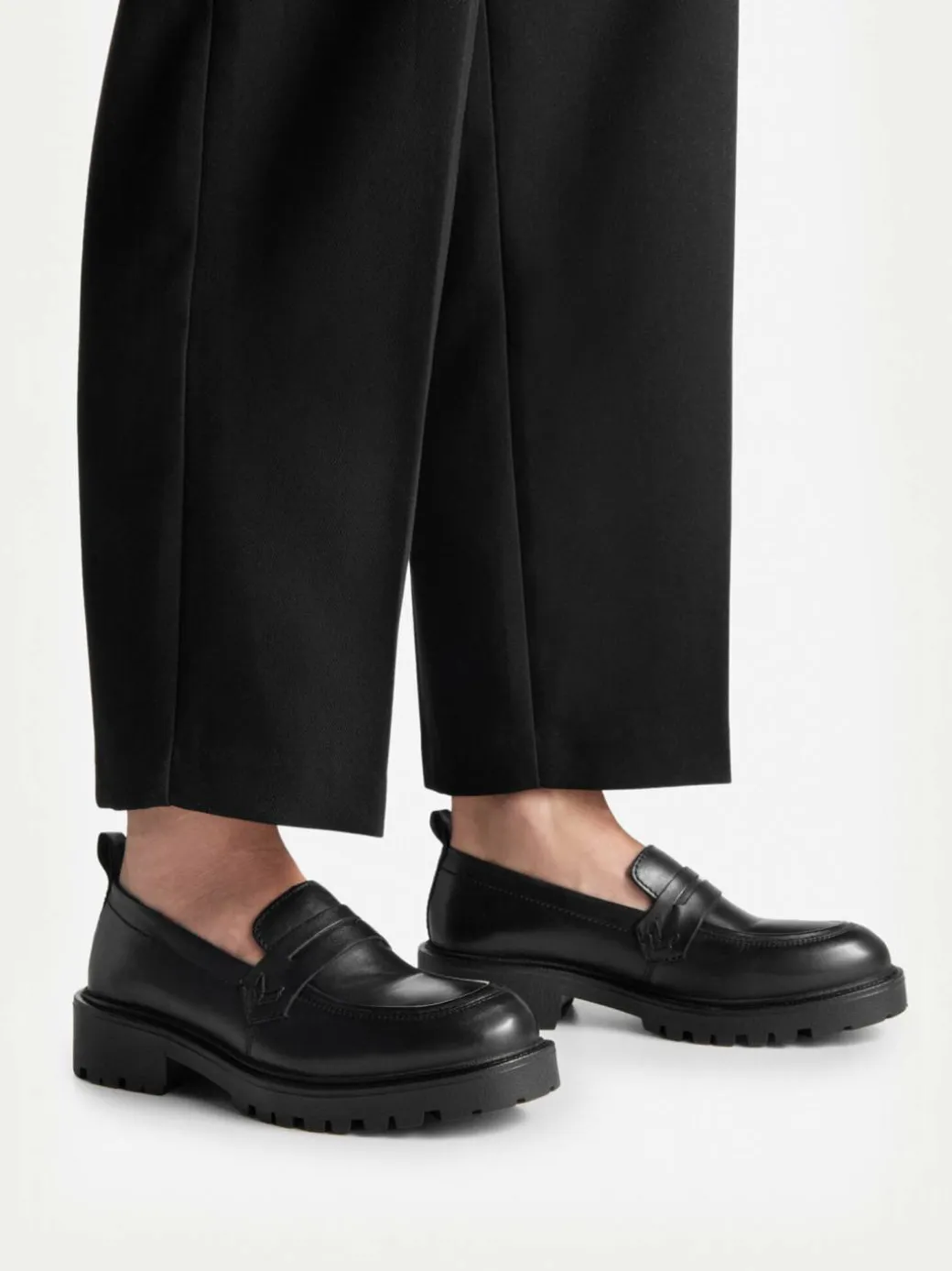 Chunky loafers WI16-DAW-01 Nero