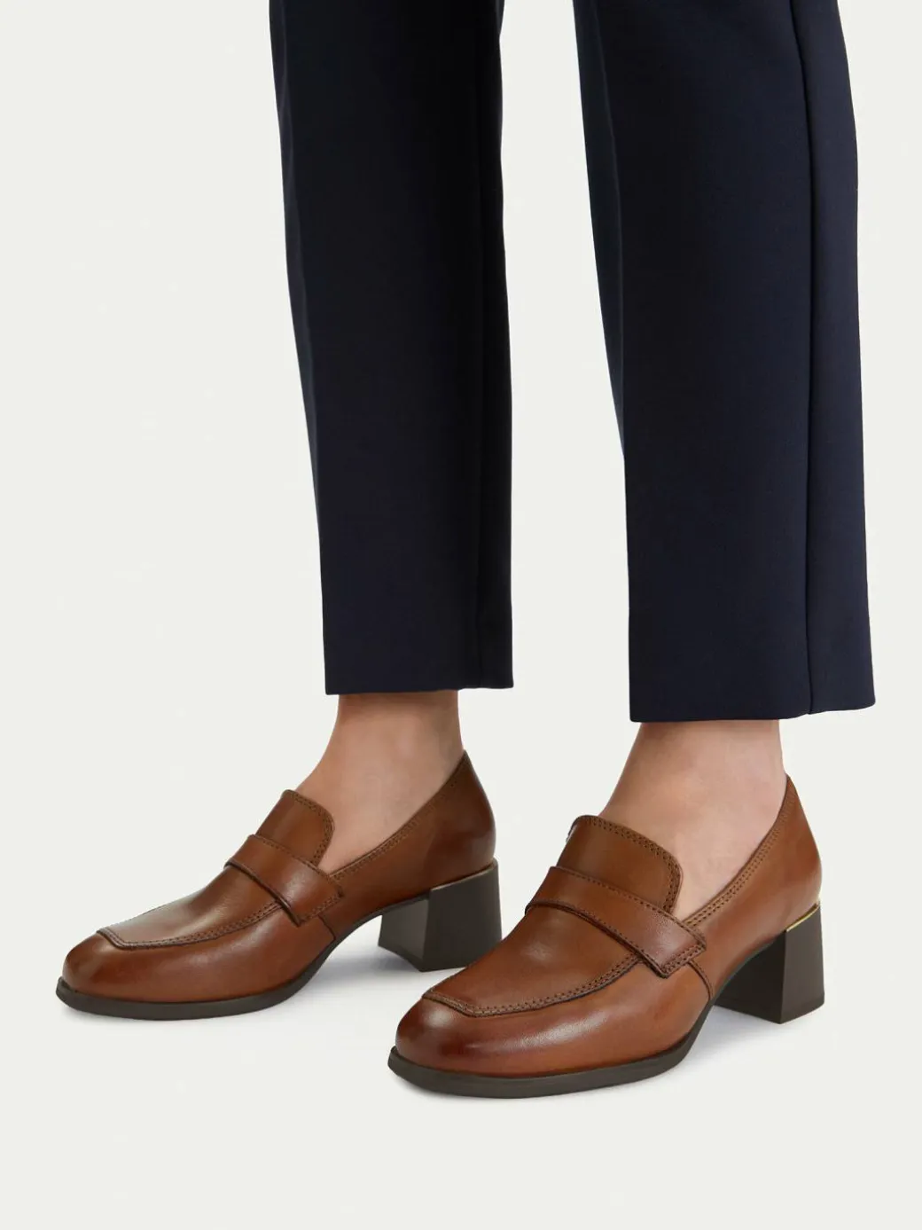 Scarpe basse CEO-WB-THESSA-06M Marrone
