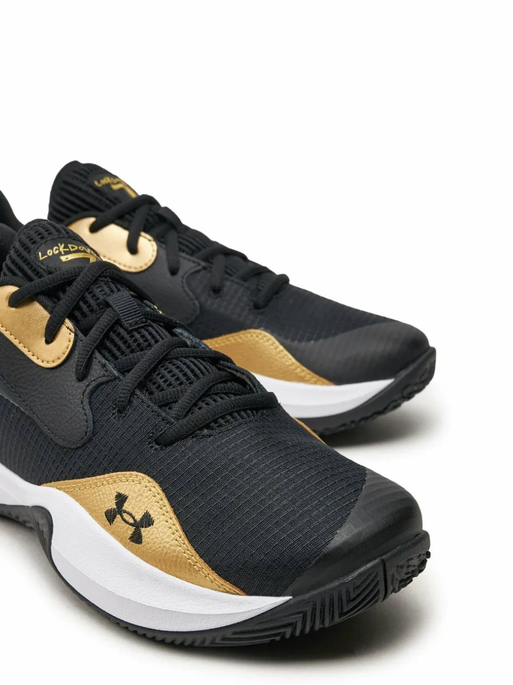 Scarpe da basket UA Lockdown 7 Low 3027646 Nero