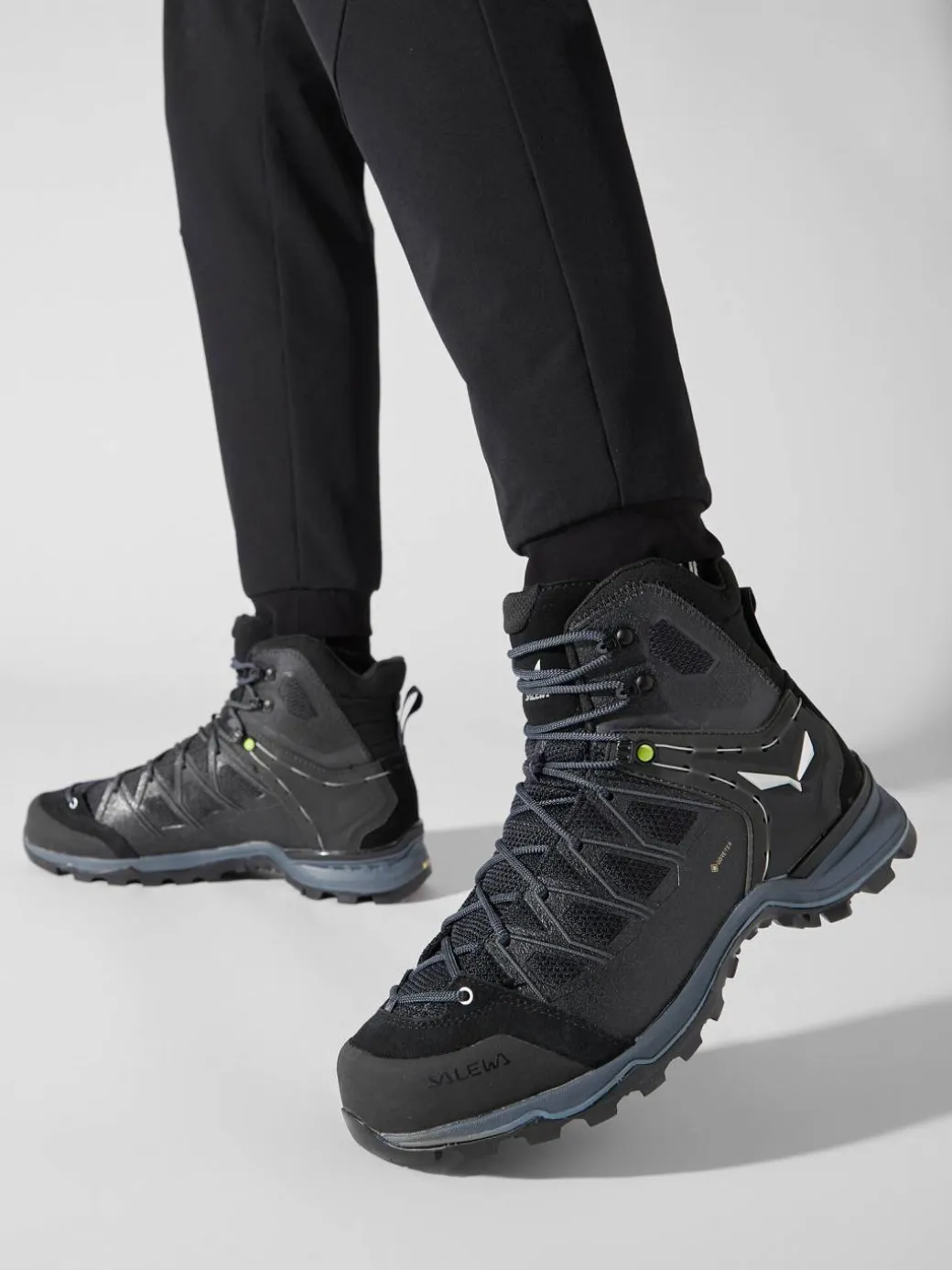 Scarpe da trekking Ms Mnt Trainer Lite Mid Gtx GORE-TEX 61359-0971 Nero