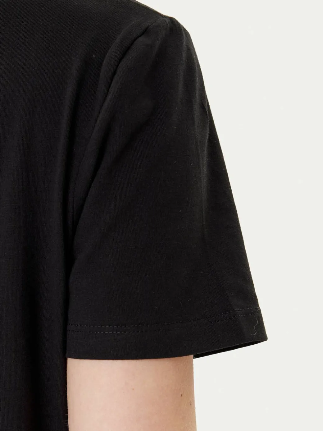 T-shirt V5YI13 J1314 Nero Regular Fit